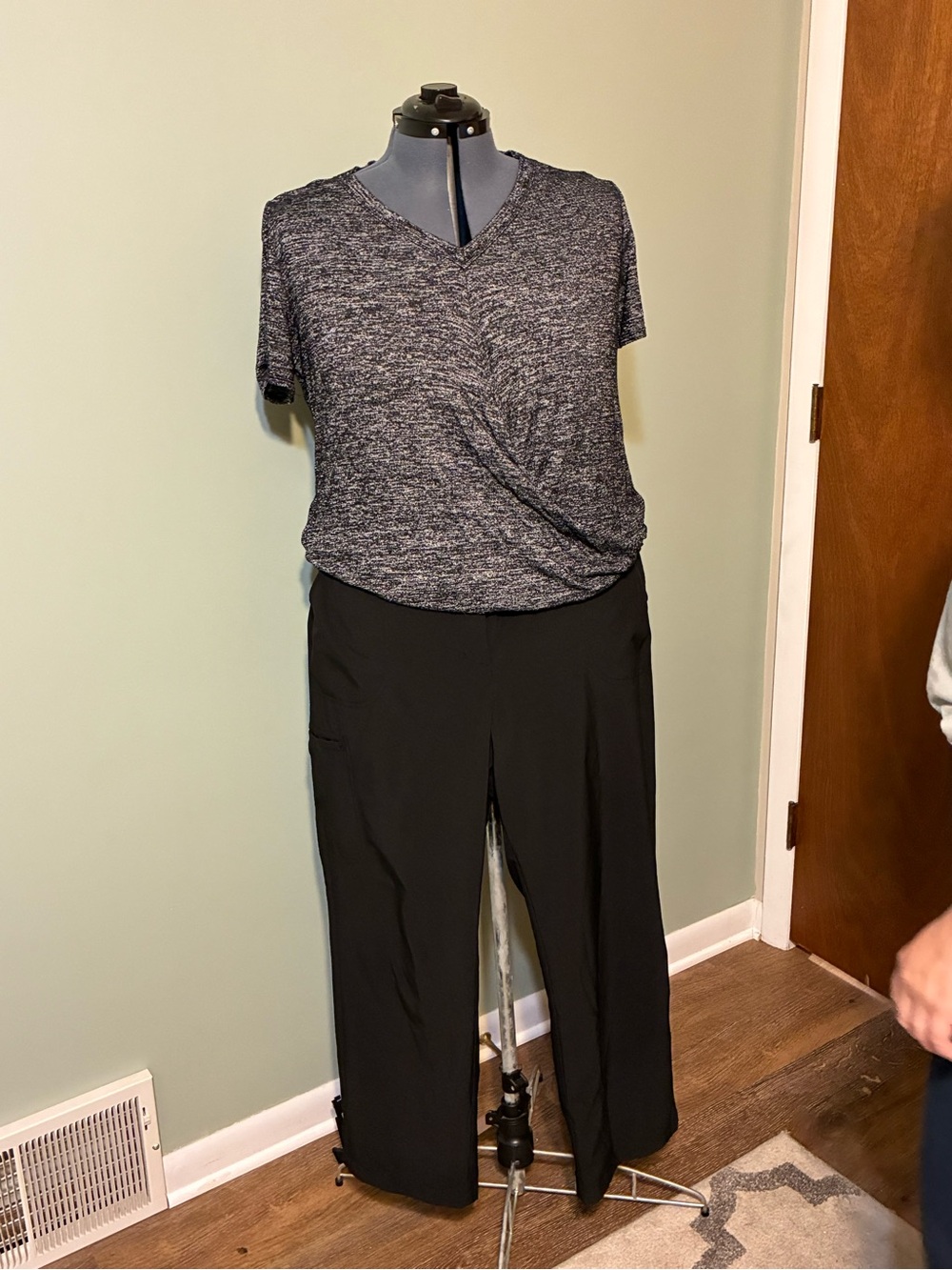 Chico's Black Straight-Leg Pull-On Pants/Calvin Klein Top